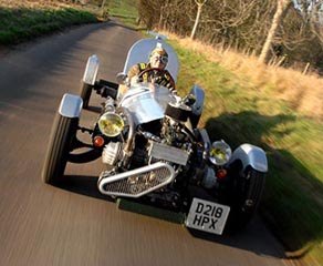 UK car mechanic builds a makeshift Mercedes in 70 pounds!