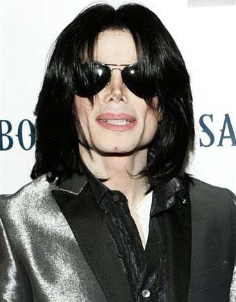 Jacko’s lawyers give go-ahead to his personal property’s auction