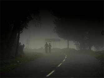 Misty start to weekend in Delhi