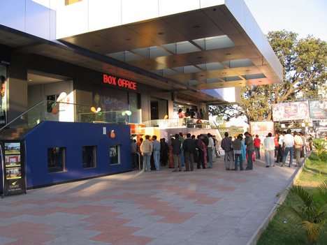 Sandalwood Screens To Rock This Festive Season