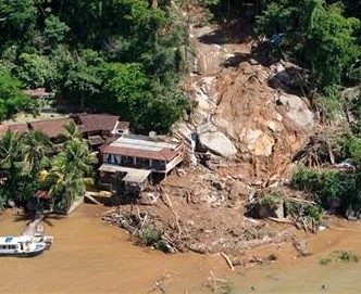 Mudslide leaves 20 dead, 25 missing in Peru