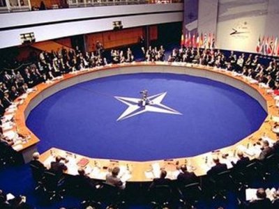 NATO leaders head to 60th anniversary summit