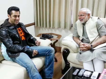 Salman Khan joins Modi in International Kite Festival