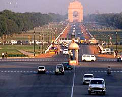 Delhiites start week with a warm Monday