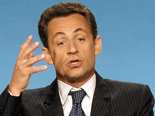 French give Sarkozy low grades on handling of crisis 