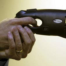 Police mistake pellet gun for handgun, kill 87 years old woman