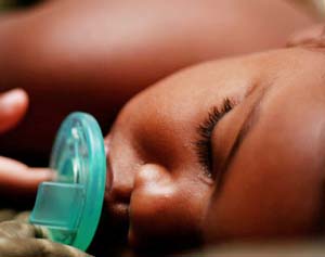 Pacifiers don’t interfere with breastfeeding success