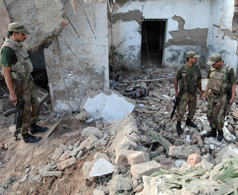 Pakistan blast leaves four policemen dead