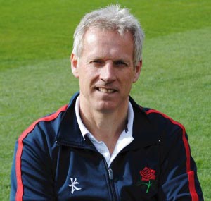 ECB officially names Peter Moores as new England coach