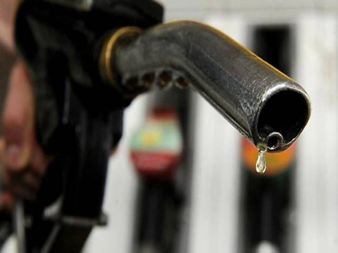 Petrol Prices may go up by Rs.1 this week