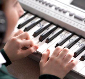 Brit schoolboy pianist, 10, compared to Mozart