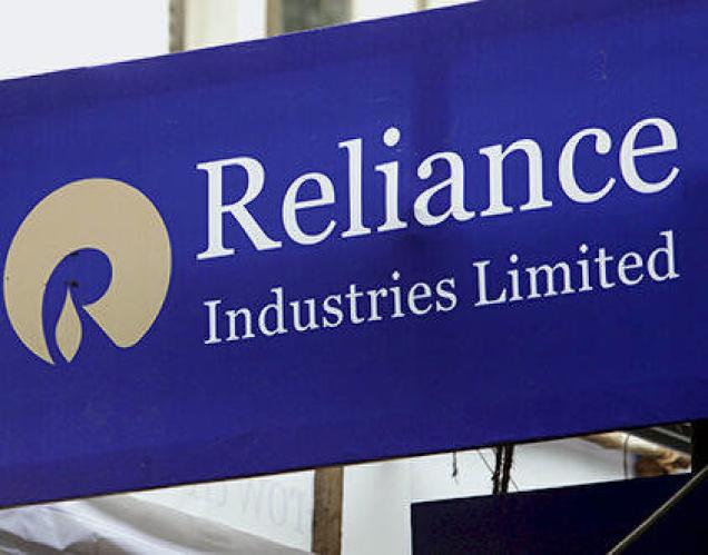 RIL shares hit 52-week high as analysts expect 17% rise in net profit