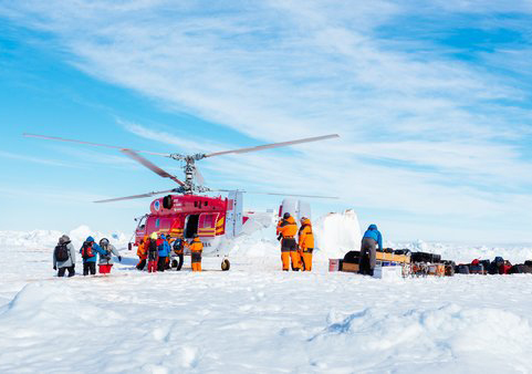 Rescuers-in-Antarctica