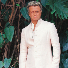Designer Rohit Bal suffers heart attack
