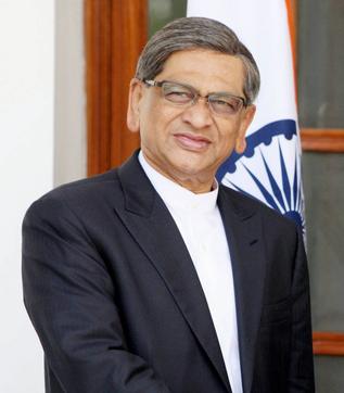 S.M.Krishna promises Buddhi''s family further assistance