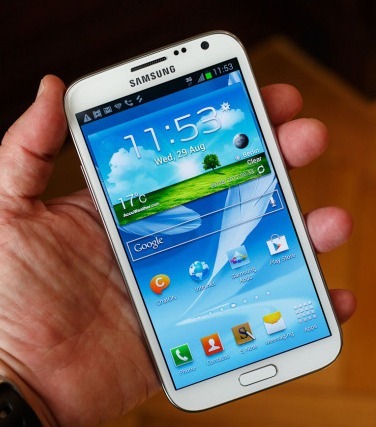 Samsung Galaxy Note II spotted in two new color variants – red and brown