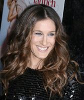 Parker distracted by paparazzi on set of ‘Sex And The City’ sequel