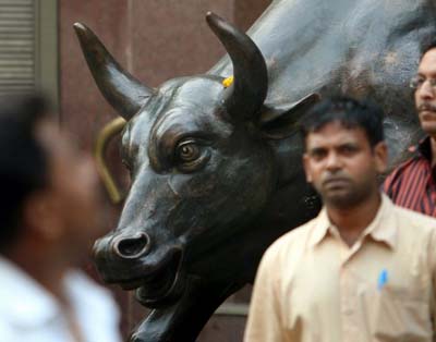 Sensex acts volatile on blue chip results
