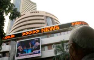 Sensex slips under rate hike fears, Middle East tensions 