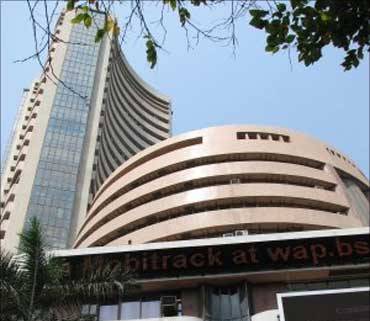 Sensex rallies 221 points; realty, banking stocks gain 