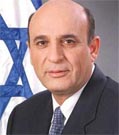 Shaul Mofaz may demand recount, narrows gap in Israeli primary
