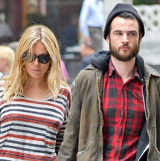 Sienna Miller, Tom Sturridge new faces of Burberry