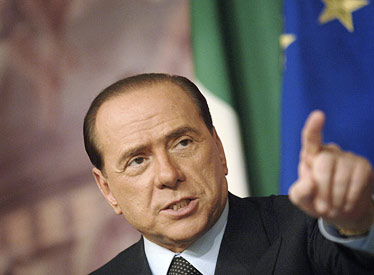 "Lying" Berlusconi led to marriage break-up, says estranged wife 