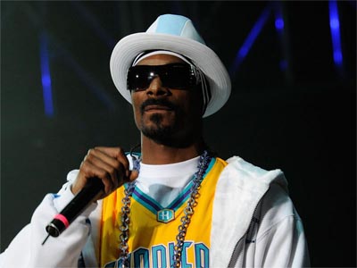 Snoop Dogg teams up with Lagerfeld for new video