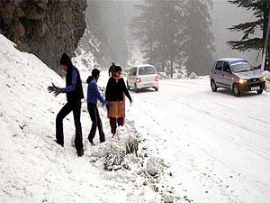 Fresh snowfall, a boon for tourism in Himachal Pradesh