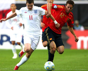 Spain, England lead charge; crunch for Portugal, France