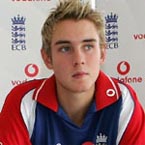 Broad chooses to put national service before IPL