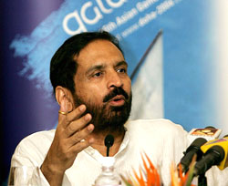 Some heated moments, but we'll resolve Hooper issue: Kalmadi