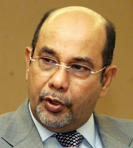 Malaysia to reduce more than 200,000 foreign workers by next year - Syed-Hamid-Albar_0