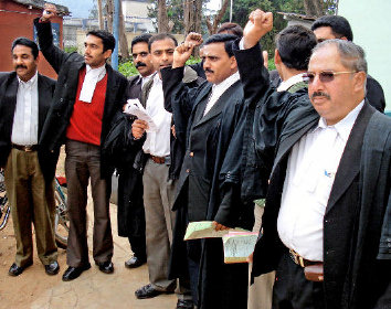 Tamil Nadu lawyers protest demanding hike in welfare fund