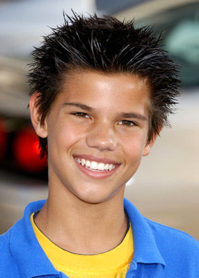 taylor lautner face