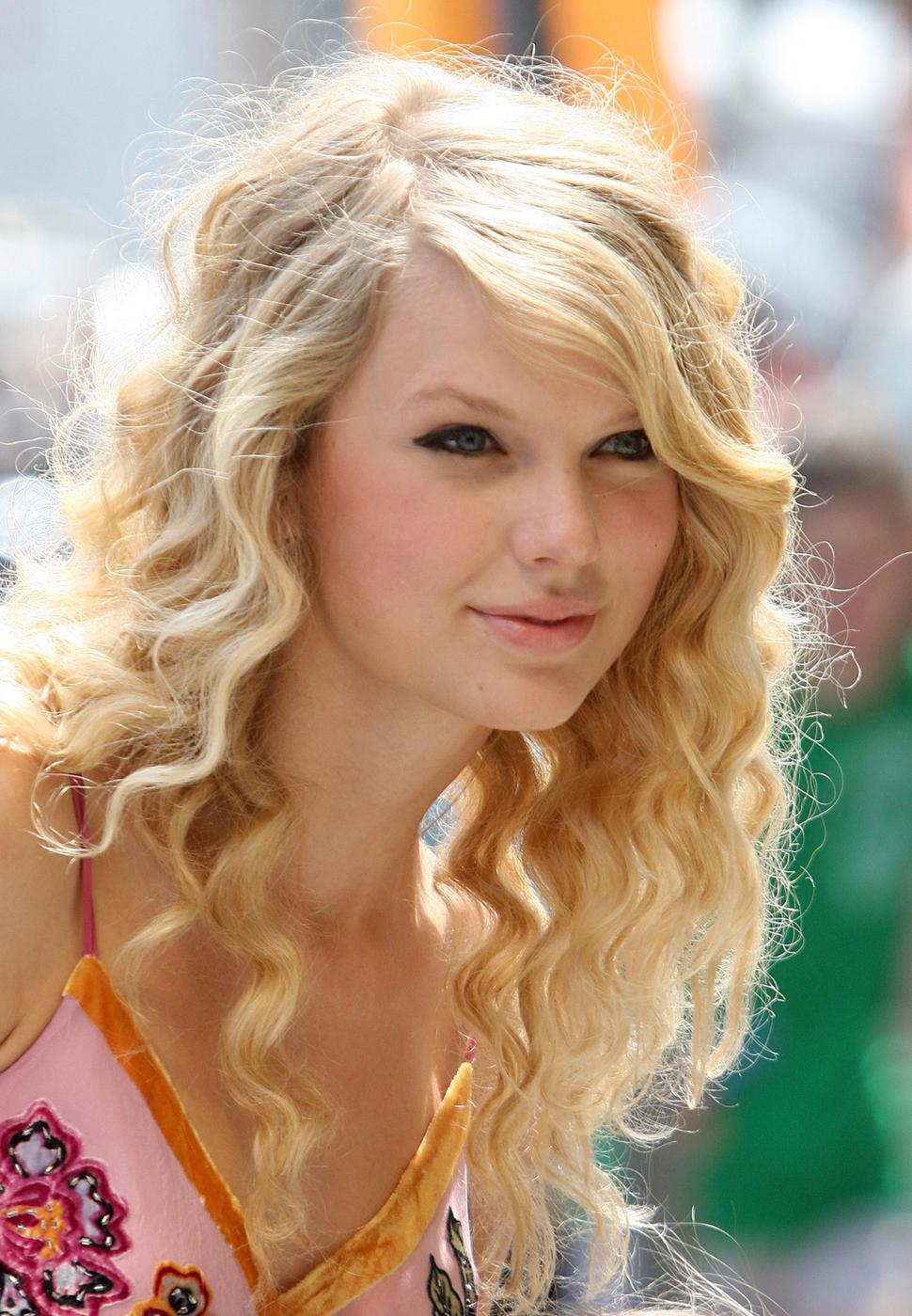 Taylor-Swift_1.jpg