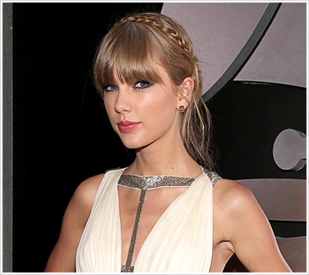 Taylor Swift likes smart, comfortable wear