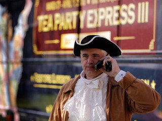 Tea Party fundraising committees not very successful