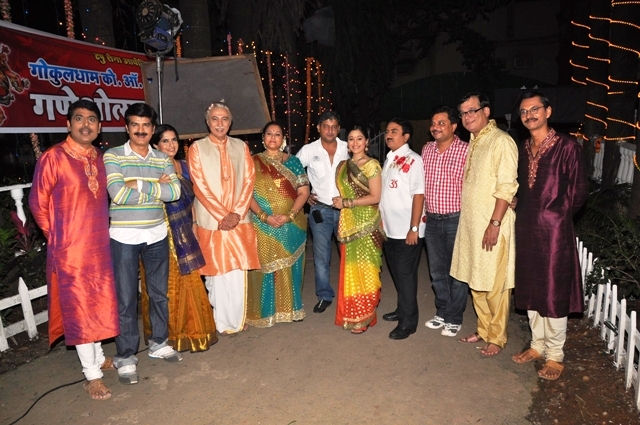 A ‘Khichdi’ surprise for Gokul Dham society