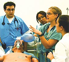 Discussion of cases may make teamwork of doctors better