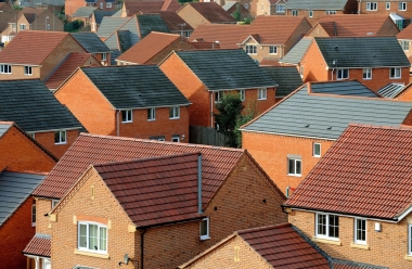 UK housing prices fell 0.1 percent in December