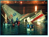 US air crash: Pilot hailed as a hero