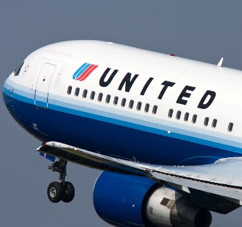 United Airlines finds pinched wire in beacon on Dreamliner