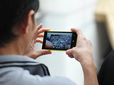 Video-watching-on-mobiles