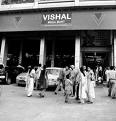 Vishal Retail opens new showroom in Ghaziabad