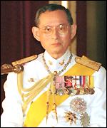 Thai king approves cabinet despite criticism 