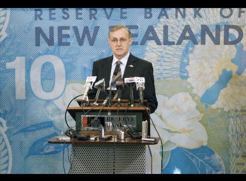 New Zealand central bank cuts interest rate to 8 per cent
