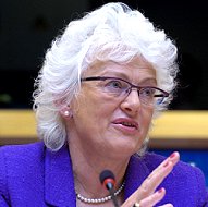 Commissioner: EU should pay spare farm aid to developing countries
