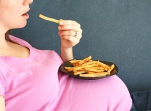 Fatty food might lead to pregnant women giving Alzheimer’s to unborn babies