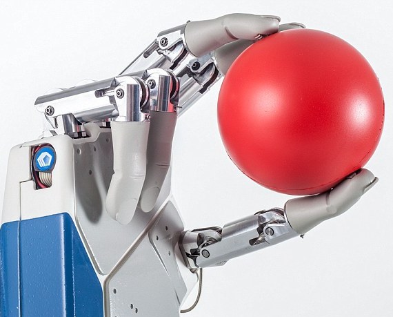 first-bionic-hand